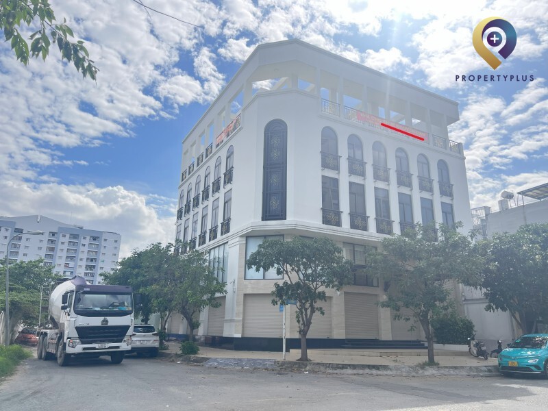 Toà nhà 144- 148 Đường 11